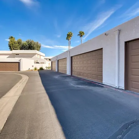 Pet-Friendly Rancho Mirage Townhome With Pool!